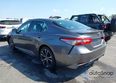 2018 Toyota Camry Se z USA, uszkodzony, nr VIN 4T1B11HKXJU086859